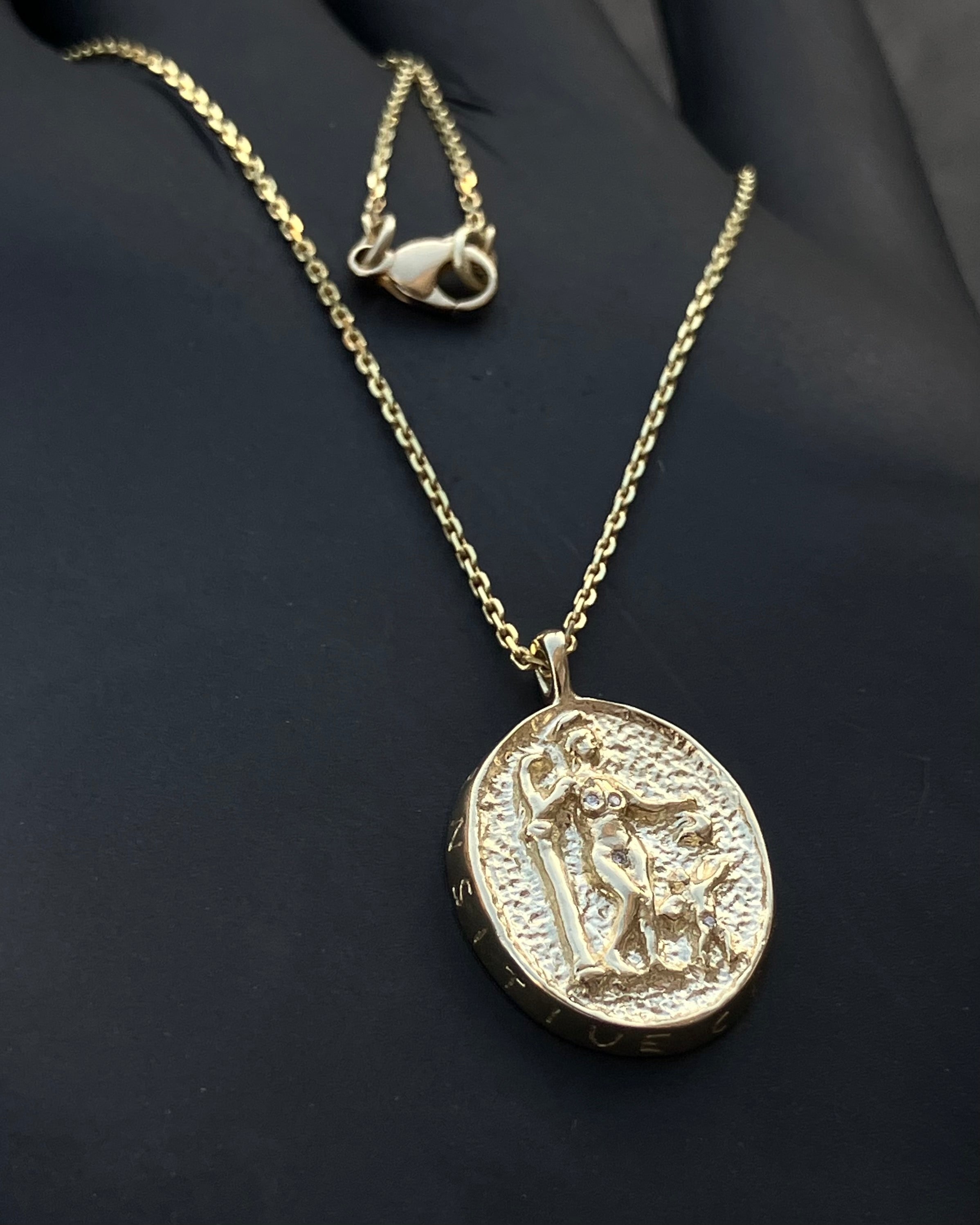 přívěšek Sensitive Content au585 s diamanty