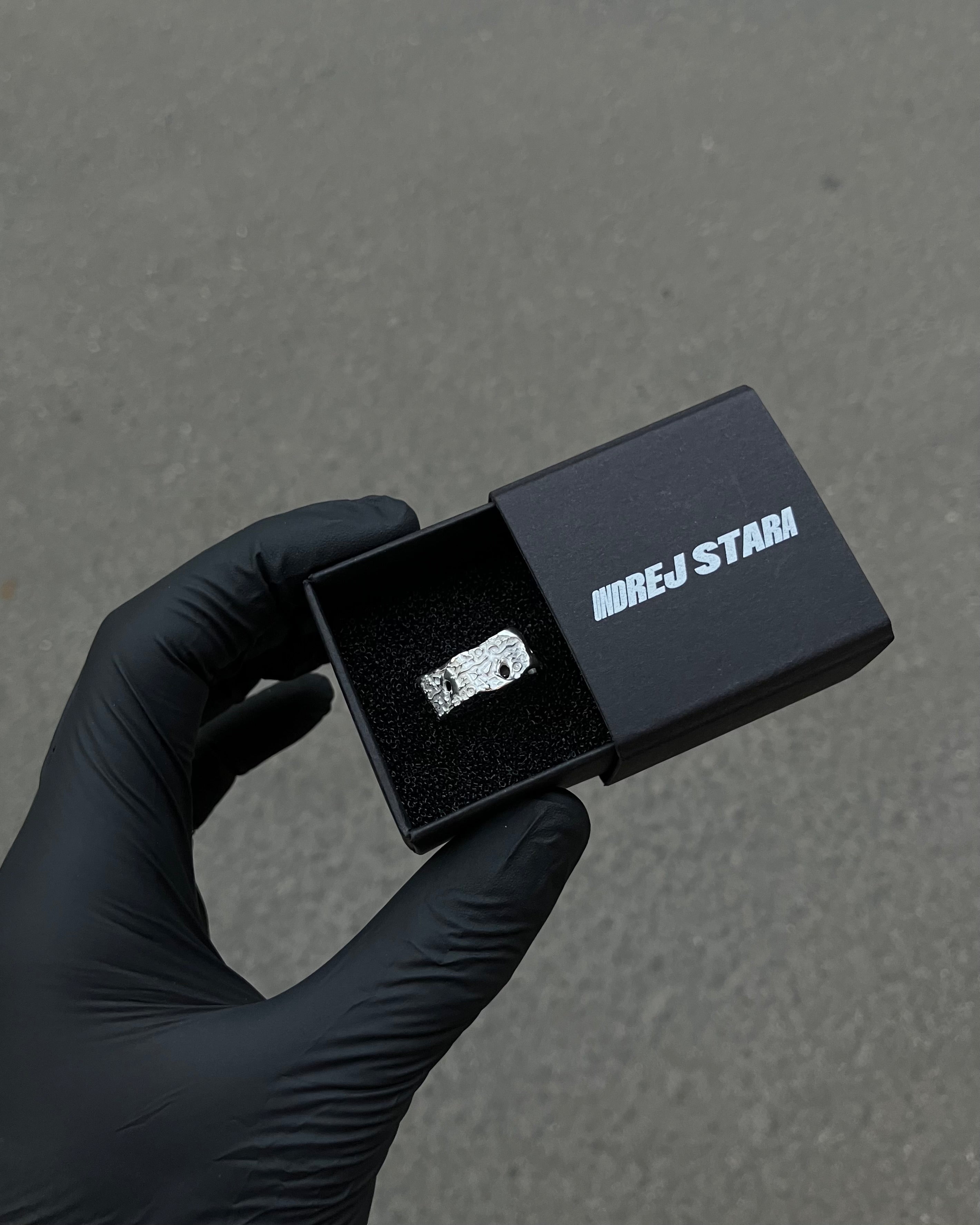 #100 prsten Jan Glyphs úzký ag925