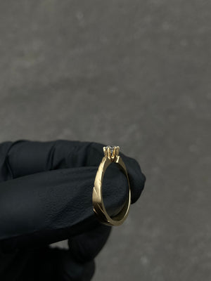 Soča zásnubní prsten hladká verze žluté zlato (585/1000) s diamantem 3,7 mm SI1G