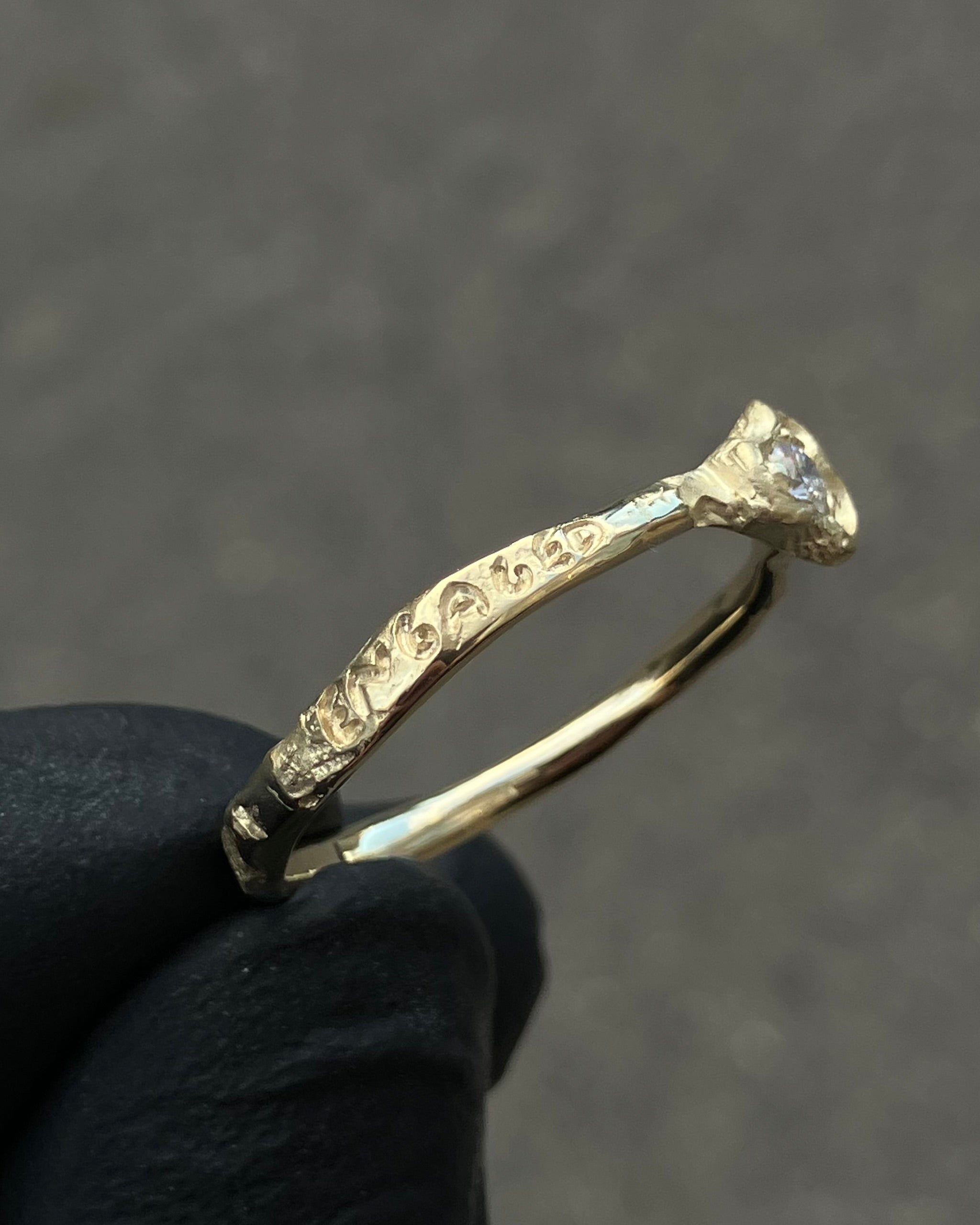 #112 Zásnubní prsten Engaged menší au585 s labgrown diamantem