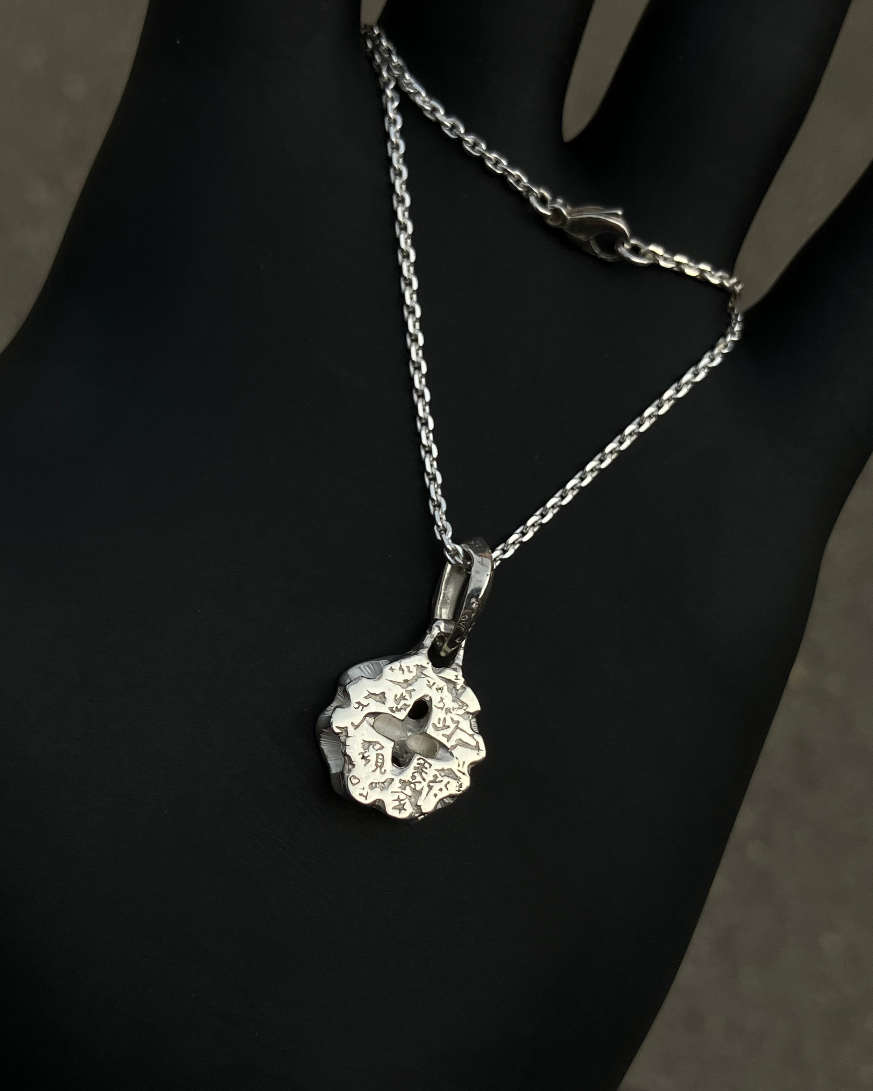 #120 přívěšek Get Real ag925